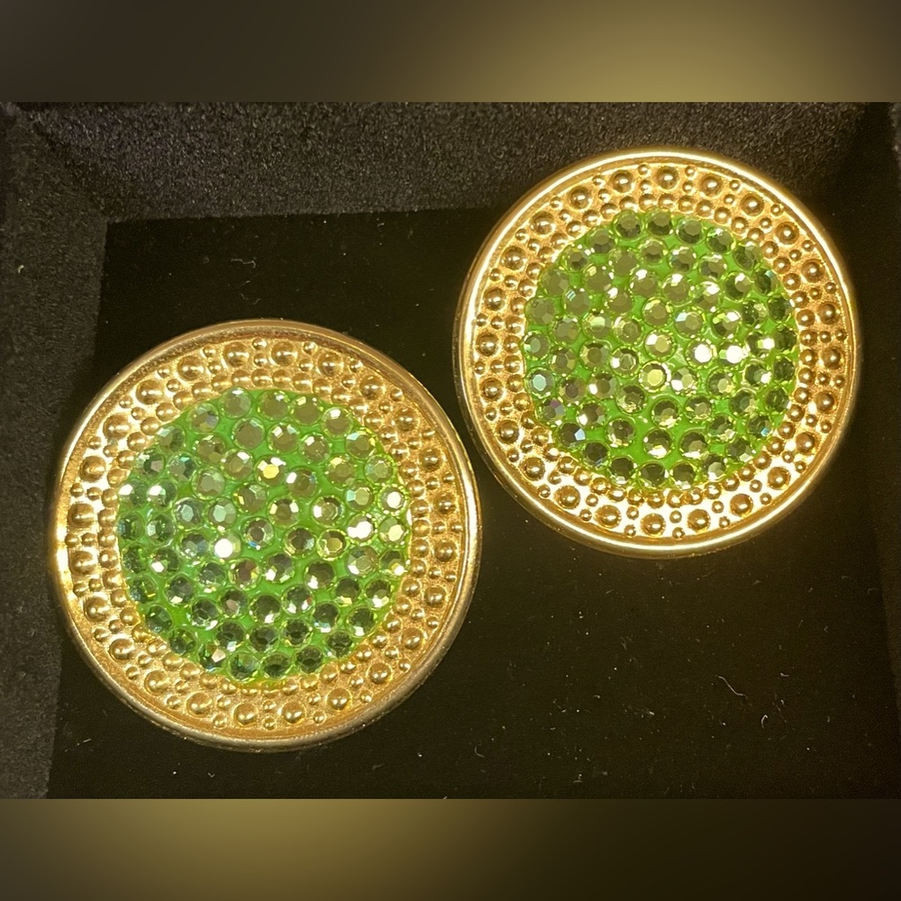 ✨ Vintage Richard Kerr Clip Earrings ✨